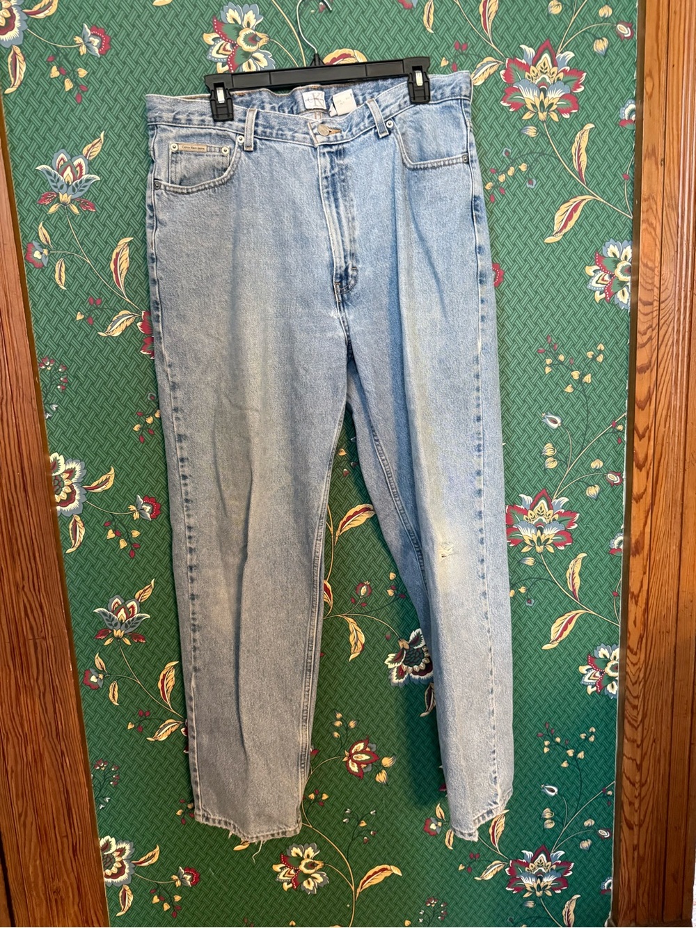 Preloved Vintage Calvin Klein Jeans- light Wash with Classic High-Rise Fit